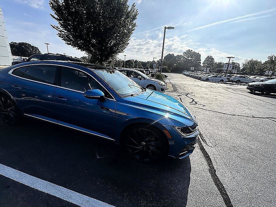 Used 2023 Blue Metallic Volkswagen SEL R-Line image 30