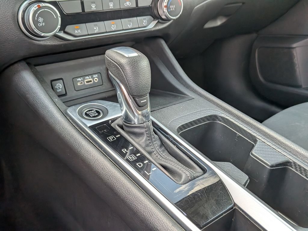Used 2024 Gray Nissan SV image 22