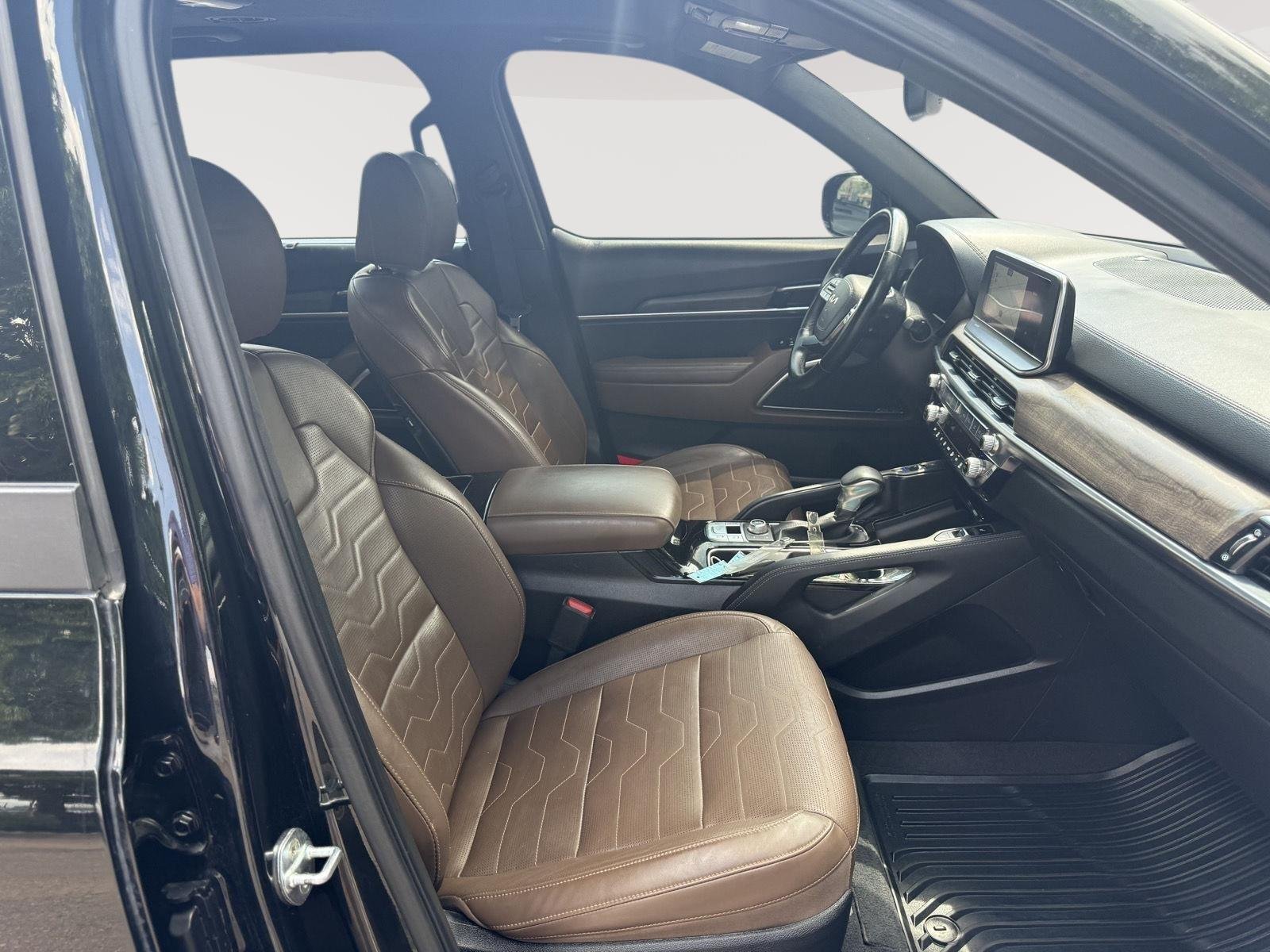 Used 2022 Ebony Black Kia SX image 18