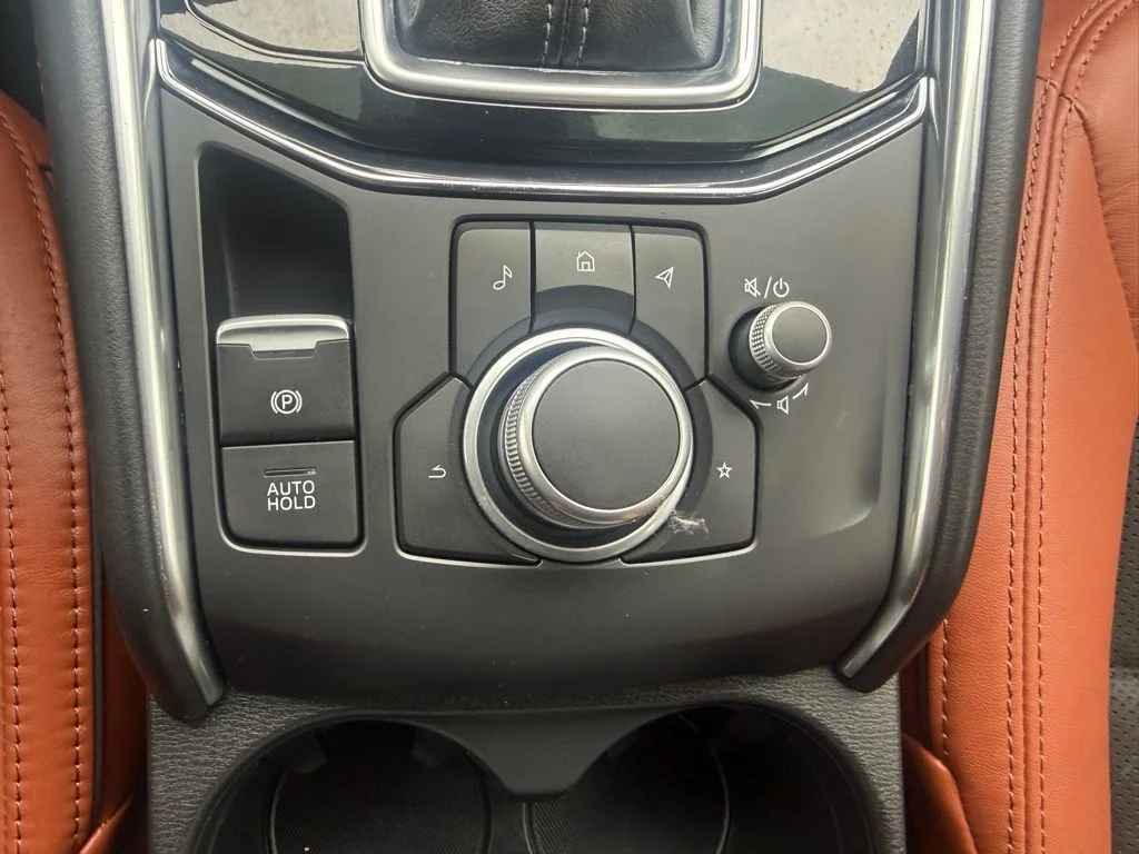 Certified Used 2025 Beige Mazda 2.5 Carbon Turbo image 23