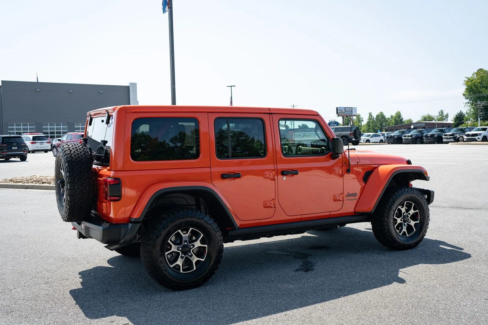 Used 2019 Orange Jeep Unlimited Rubicon image 10