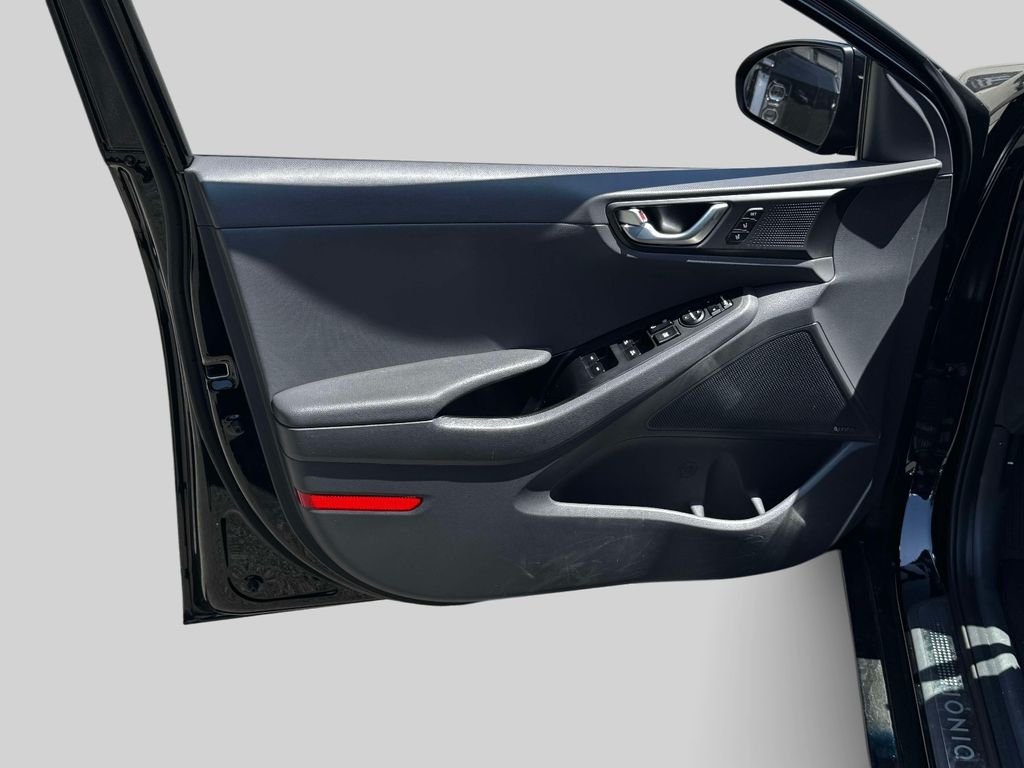 Used 2019 Black Hyundai Limited image 14