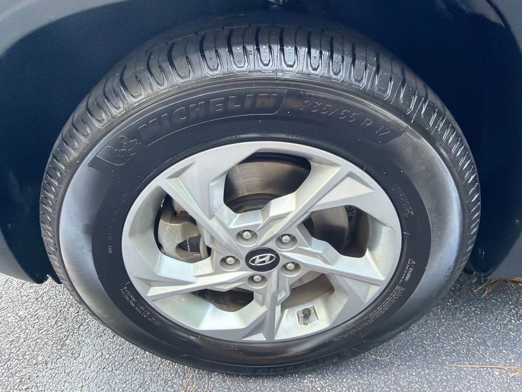 Used 2022 Gray Hyundai SEL image 11