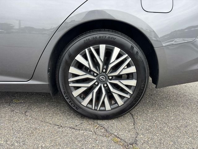 Used 2024 Gun Metallic Nissan 2.5 SV image 31