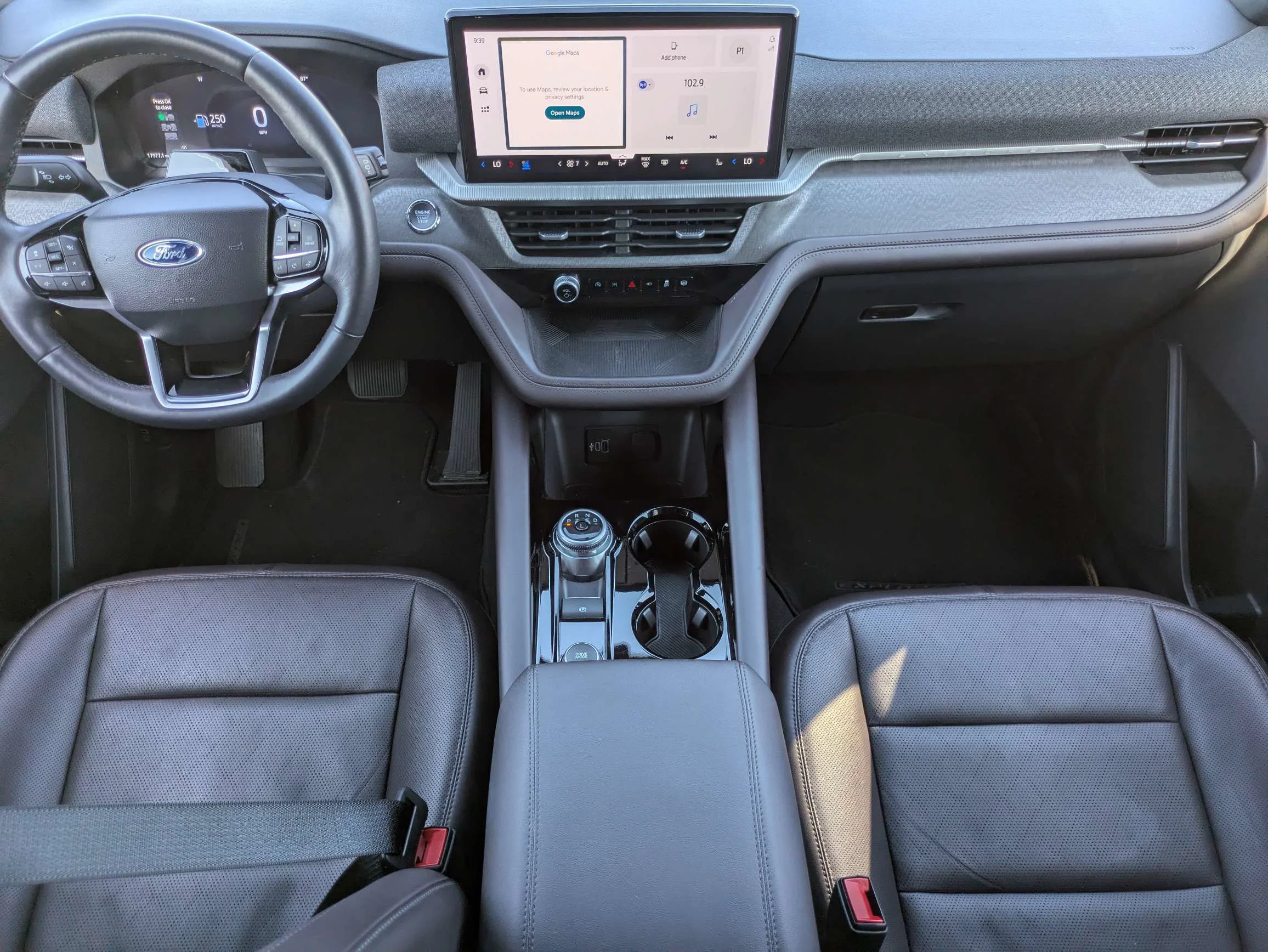 Certified Used 2026 Light Blue Clearcoat Metallic Ford Platinum w/Massaging Seats, 13.2 Screen, 360 Camera, & Pwr 3rd Row image 18