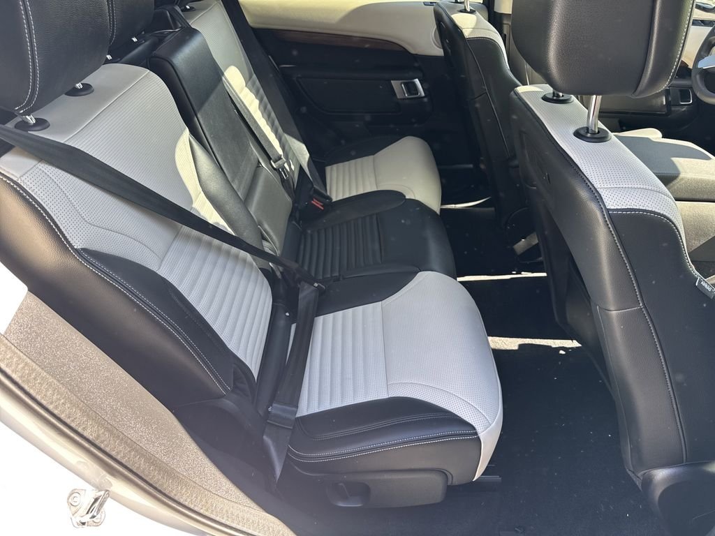 Used 2025 White Land Rover S image 15