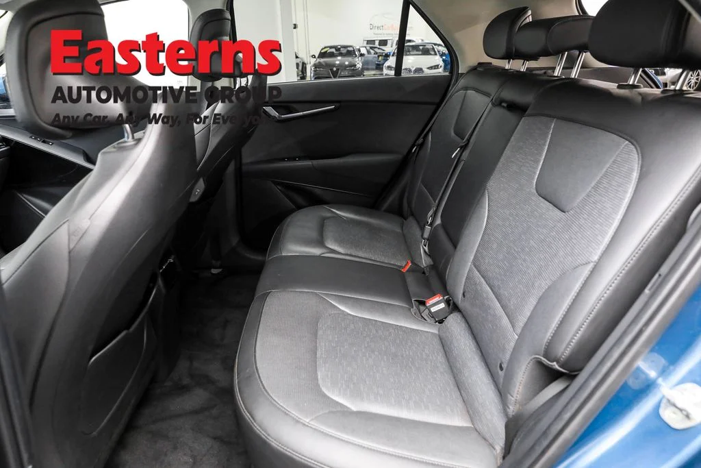 Used 2023 Blue Kia Wave image 21