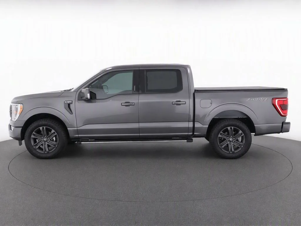 Used 2023 Gray Ford XLT image 7