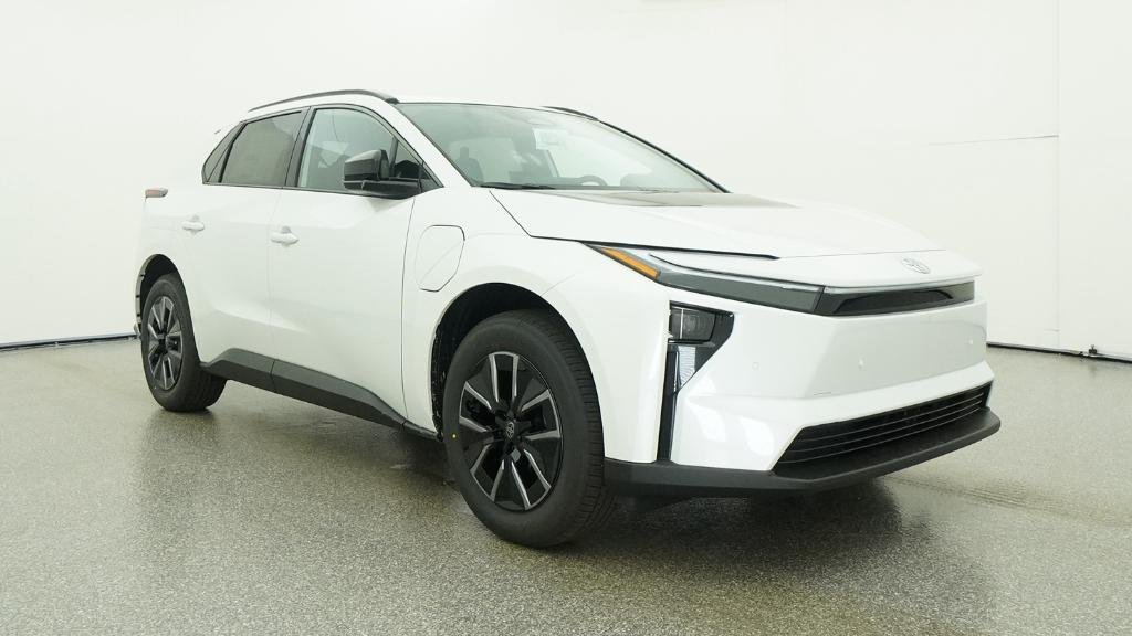 New 2026 Wind Chill Pearl Toyota XLE image 8