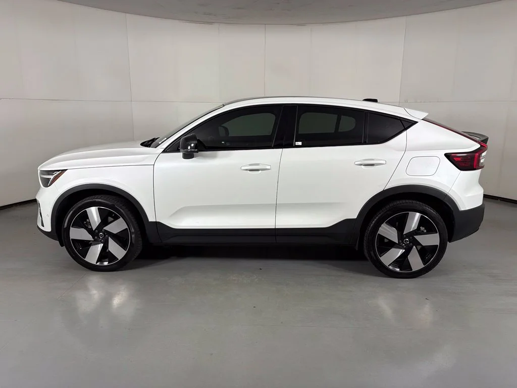 Used 2023 White Volvo Ultimate image 5