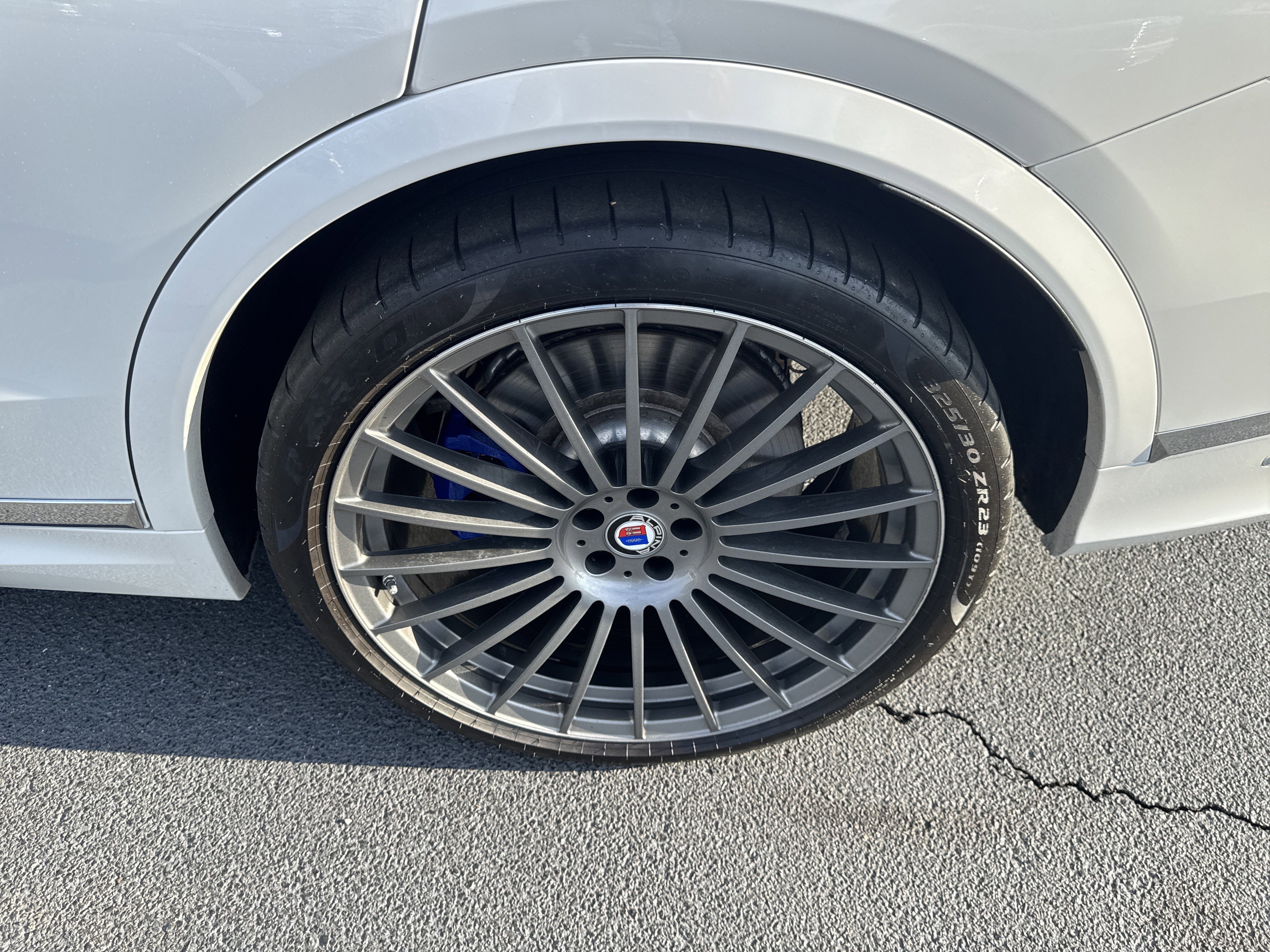 2022 BMW X7 ALPINA XB7 - Photo 12