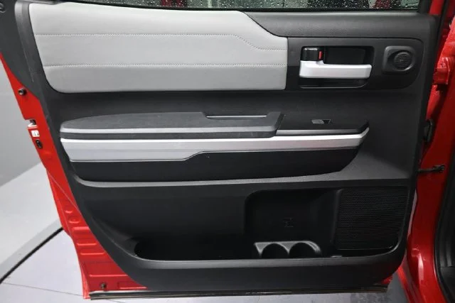 Used 2017 Red Toyota Limited image 18