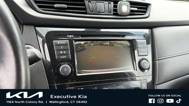 Used 2019 Gray Nissan SV image 16