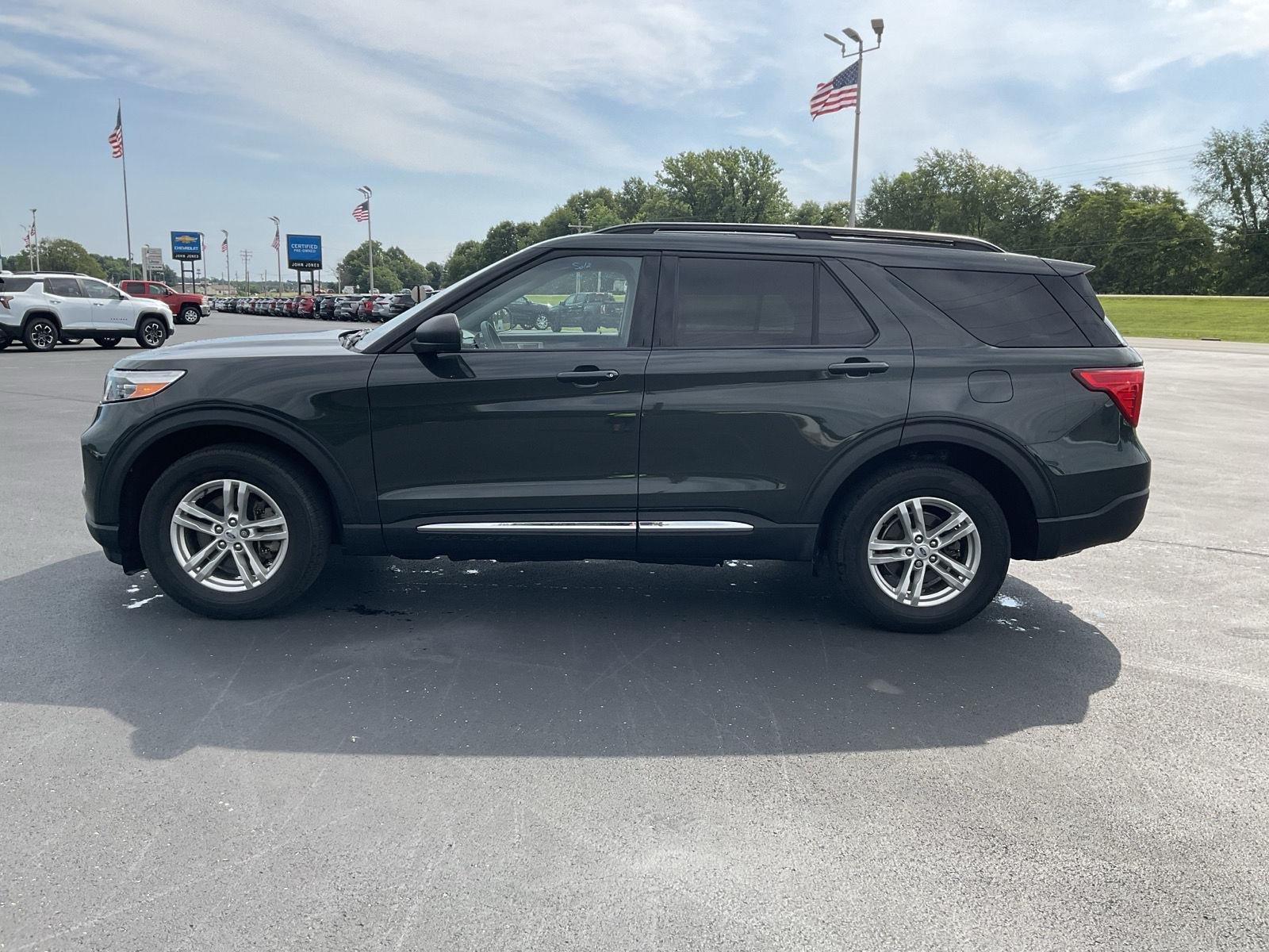 Used 2023 GRAY FORD XLT 4WD image 4