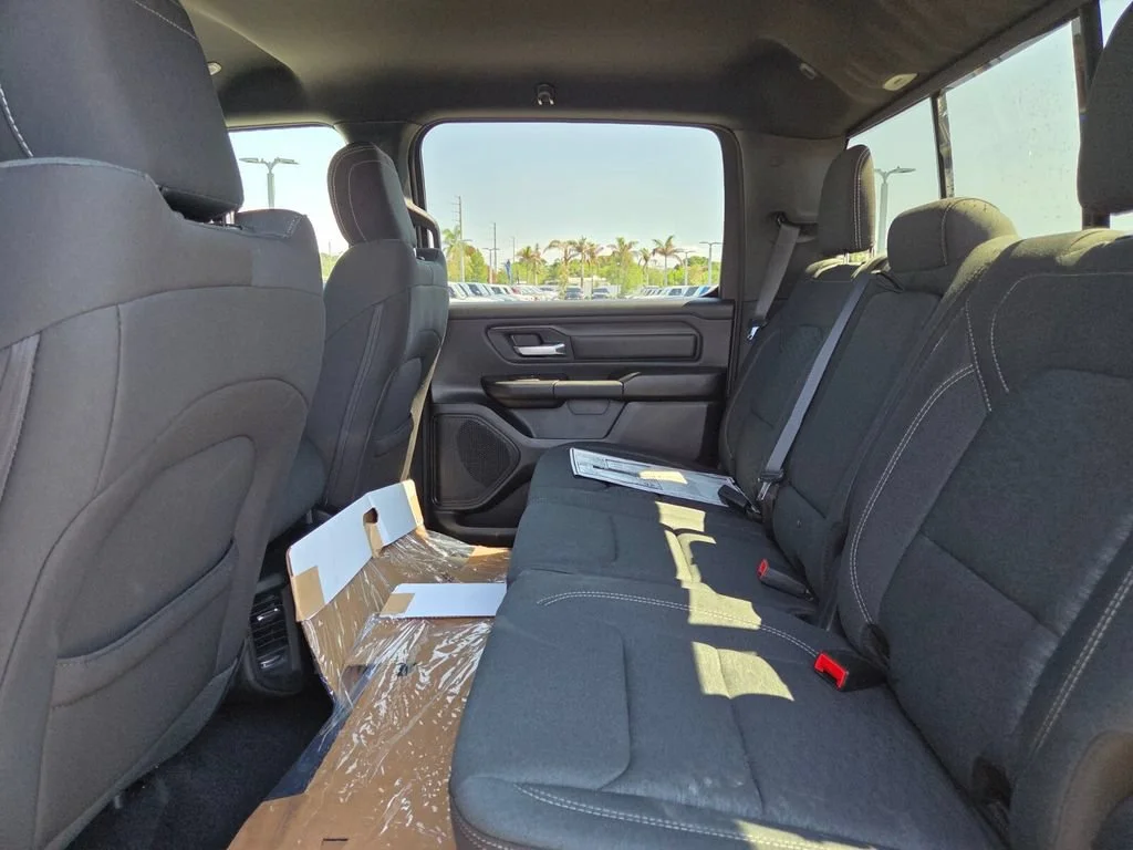 New 2026 Granite Crystal Metallic Clear-Coat Exterior Paint RAM Warlock image 9