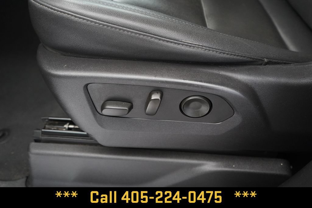 Used 2025 Sterling Metallic GMC SLT image 23