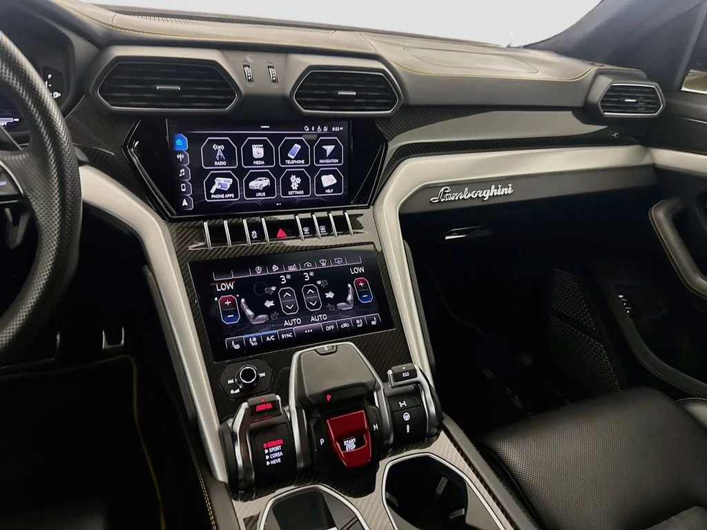 Used 2020 Gialllo Auge Lamborghini  image 25