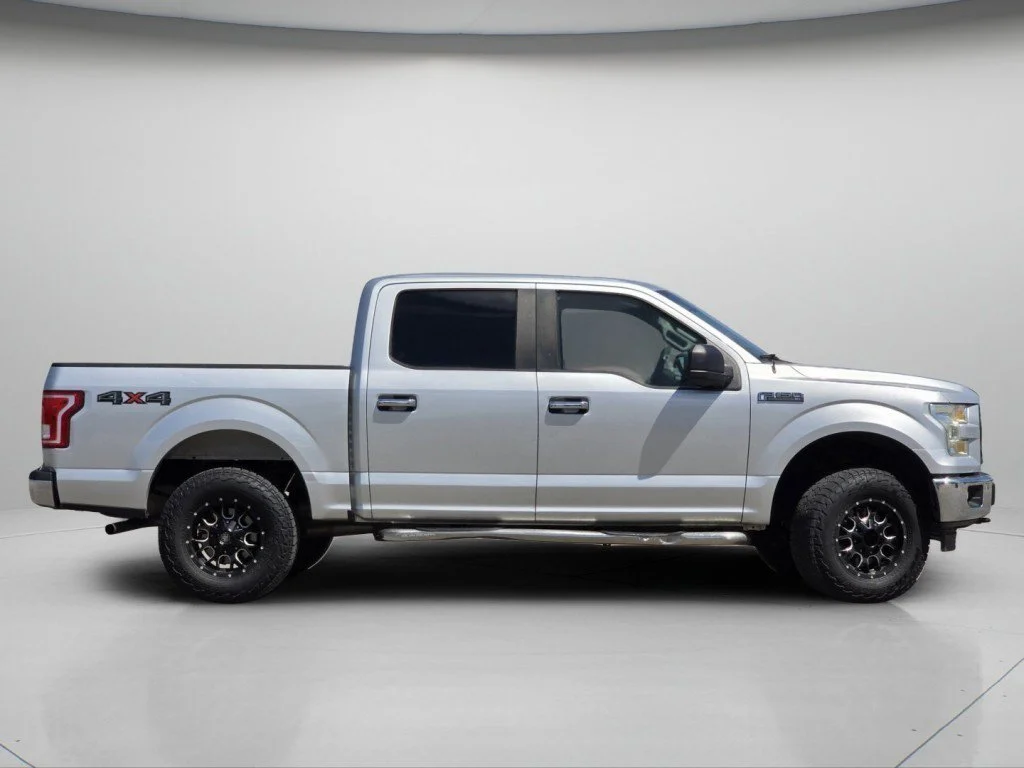 Used 2017 Ingot Silver Ford XL image 24