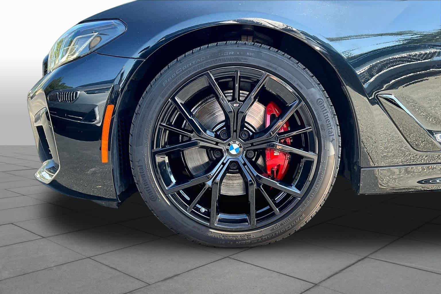 Used 2022 Black Sapphire Metallic BMW 530i image 10