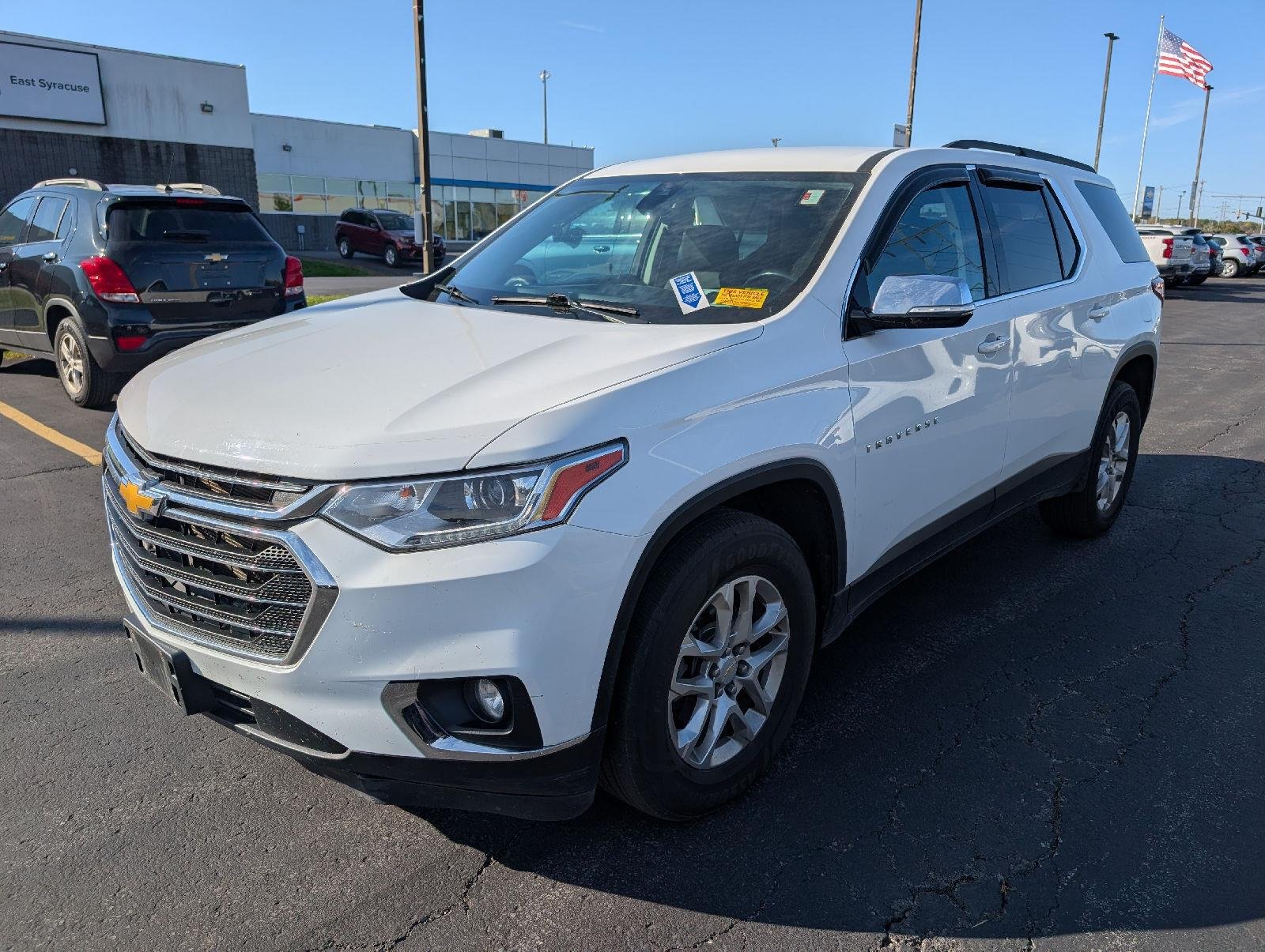 Used 2020 Summit White Chevrolet LT Cloth image 4