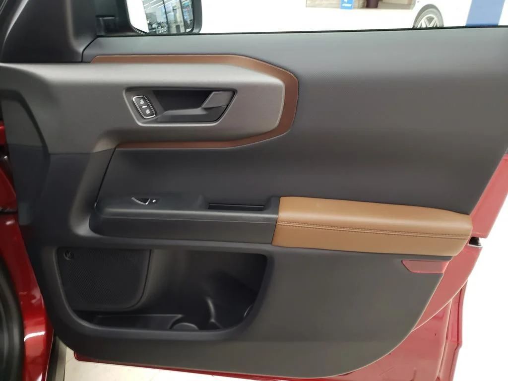 New 2025 Ruby Red Metallic Tinted Clearcoat Ford Outer Banks® image 17