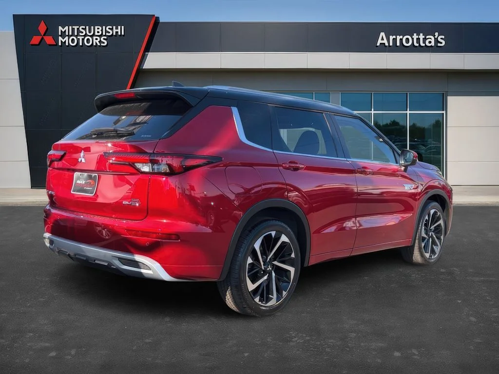 2025 Mitsubishi Outlander Plug-in Hybrid SEL - Photo 5