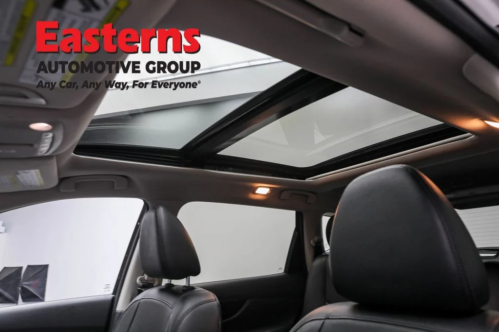 Used 2020 Black Nissan SL image 37
