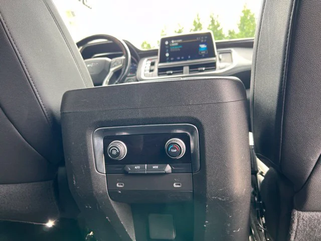 Used 2022 Black Chevrolet Z71 image 28