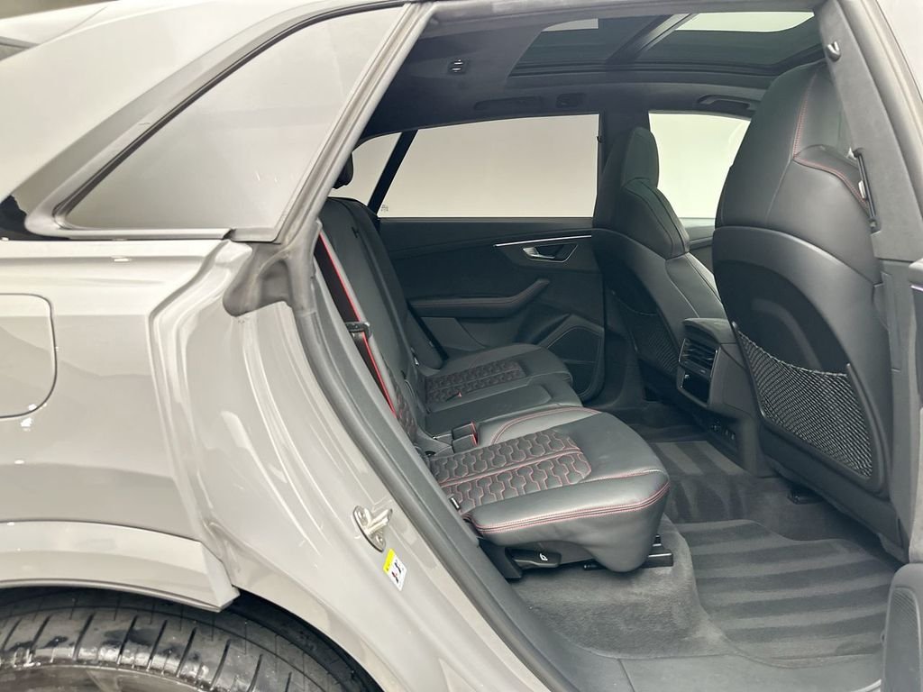 Used 2023  Audi 4.0T image 19