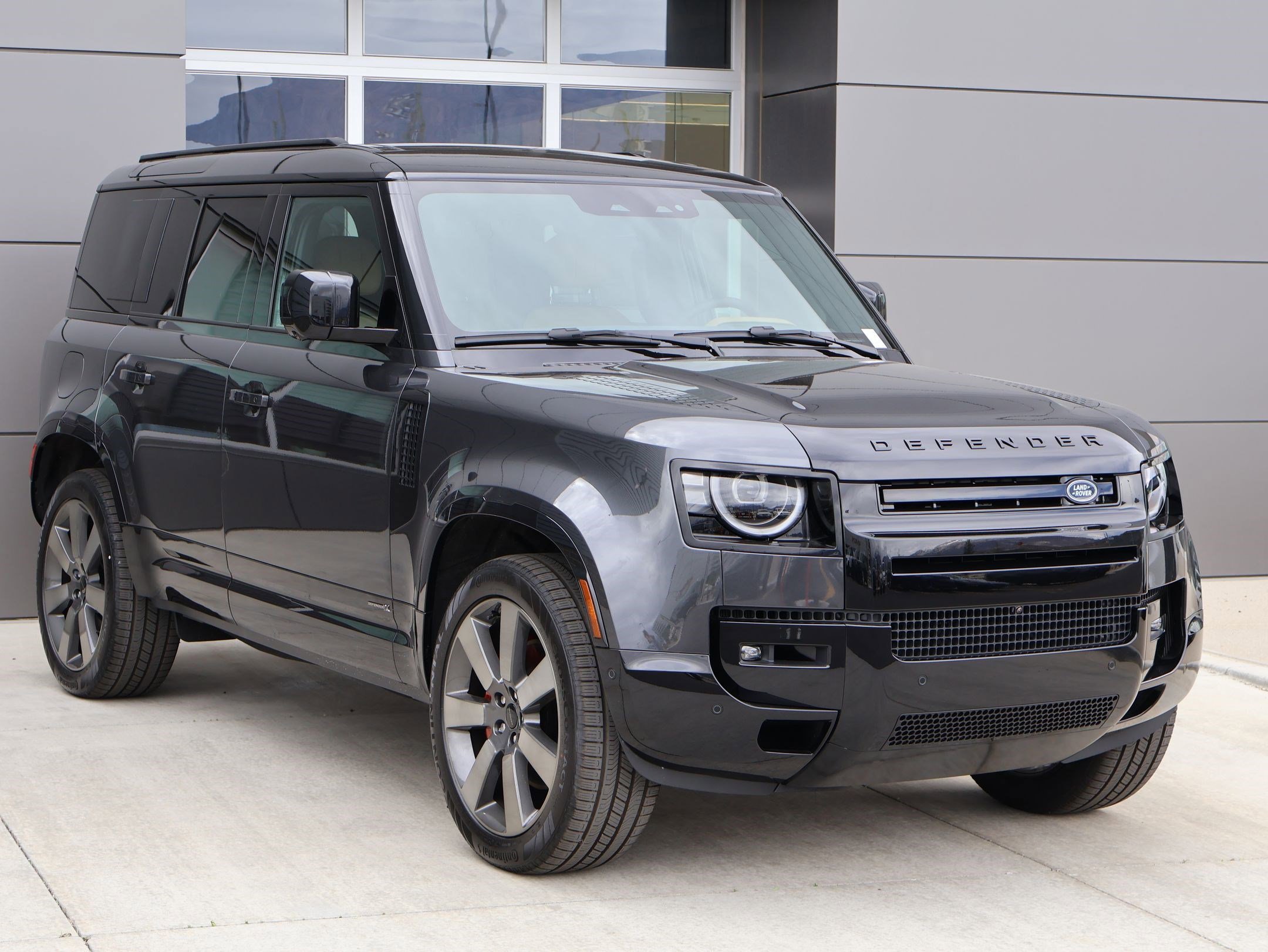 New 2026 Carpathian Grey LAND ROVER P400 X image 3