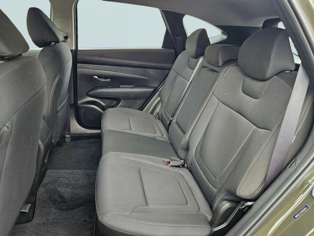 Used 2025 Rockwood Green Hyundai SE image 24