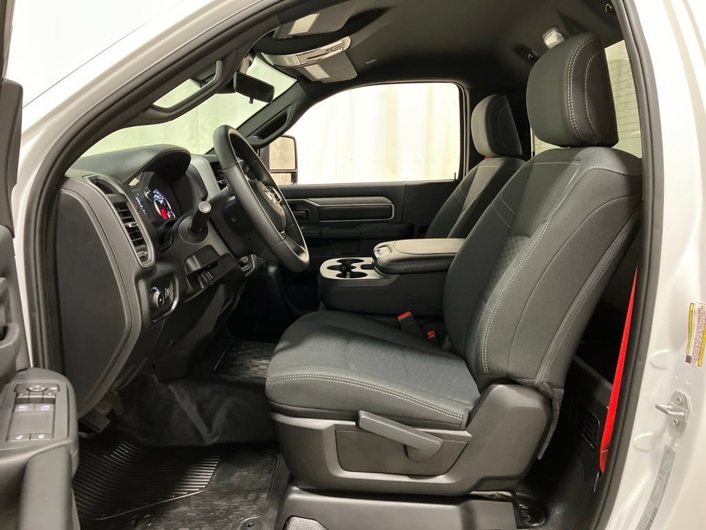 New 2026 Bright White Clearcoat RAM Tradesman image 11