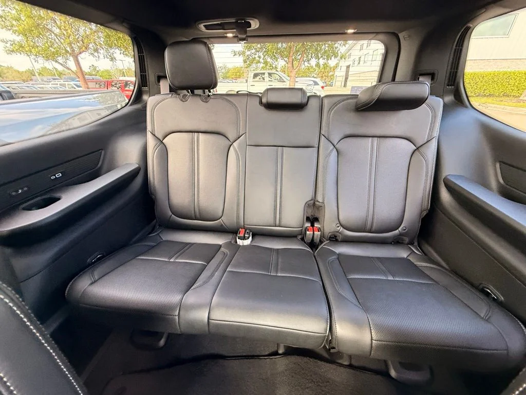 New 2026 High Gloss Black Exterior Paint Jeep Limited Reserve image 26
