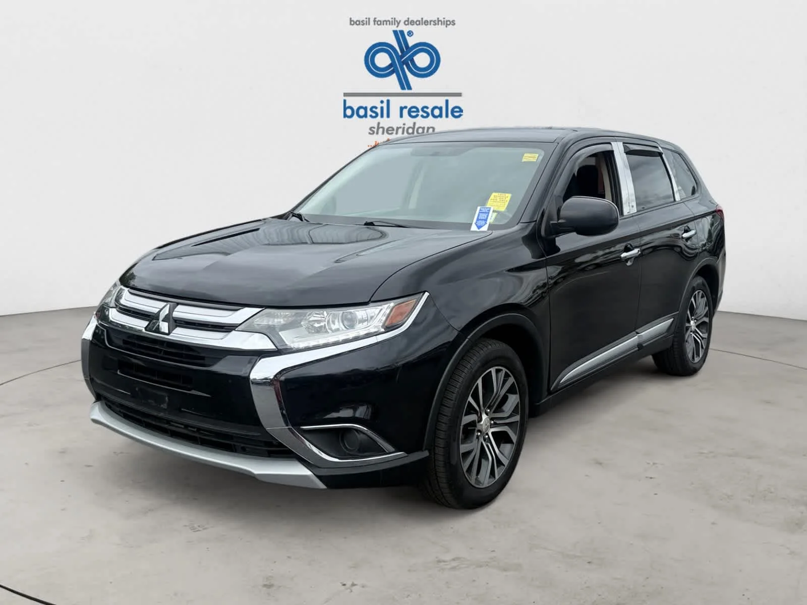 Used 2017 Labrador Black Pearl Mitsubishi ES image 2