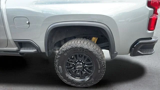 Used 2024 Gray Chevrolet ZR2 image 36