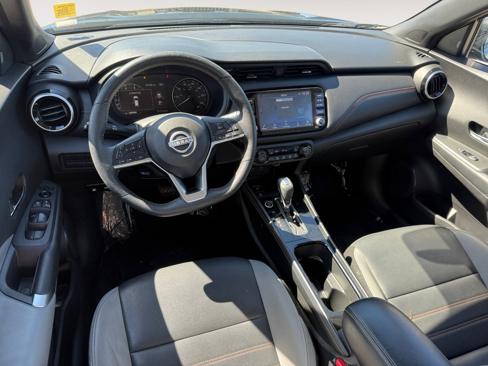 Used 2023 Super Black Nissan SR image 15