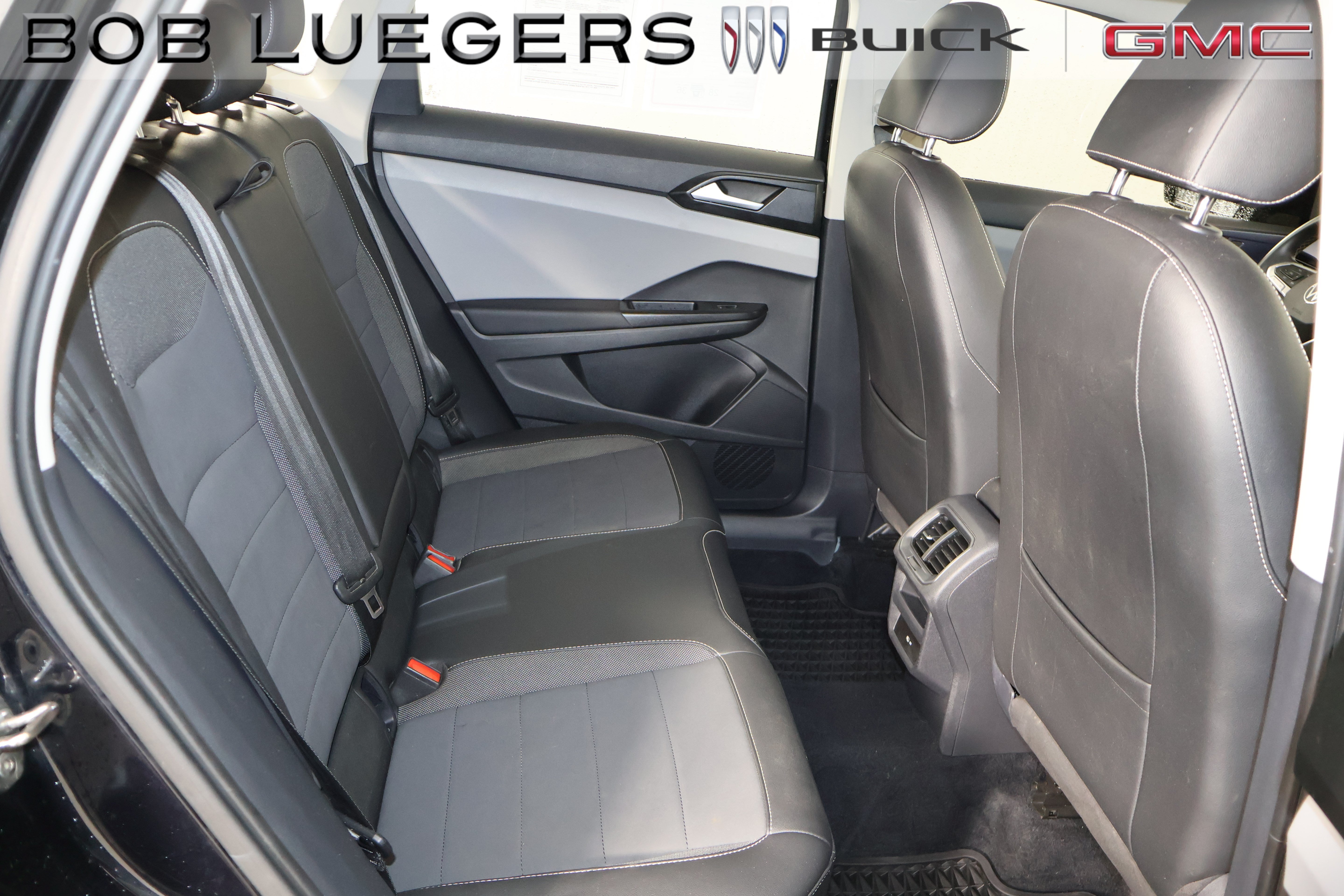 Used 2022 Black Volkswagen 1.5T SE image 13