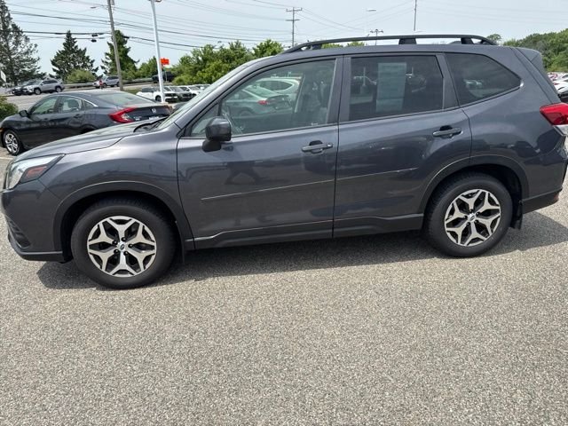 Used 2023 Gray Metallic Subaru Premium image 11