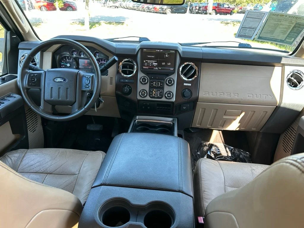 Used 2014 Oxford White Ford Lariat image 10