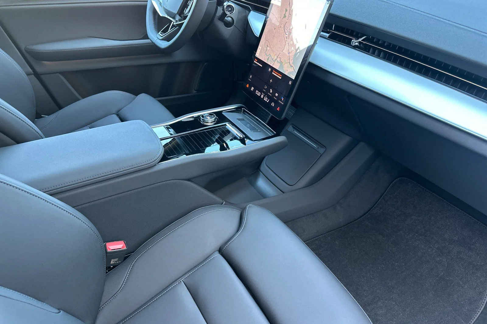 Used 2025 Jupiter Metallic Polestar Long Range Dual Motor Launch Edition image 18