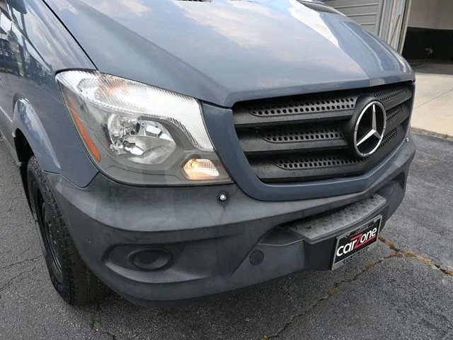 Used 2018 Gray Mercedes-Benz Cargo 144 WB image 32