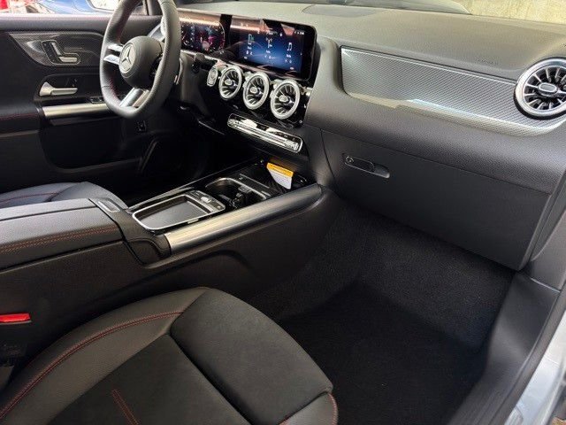 Used 2025 Silver Mercedes-Benz GLA 250 image 13
