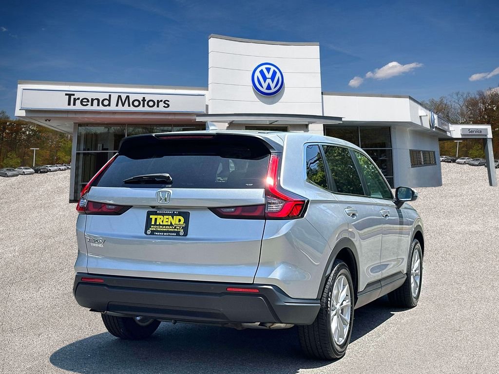 Used 2023 Silver Honda EX-L image 6