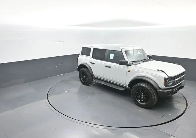 New 2026 Avalanche Gray Ford Badlands® image 24