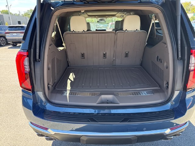 2026 GMC Yukon XL Denali - Photo 9