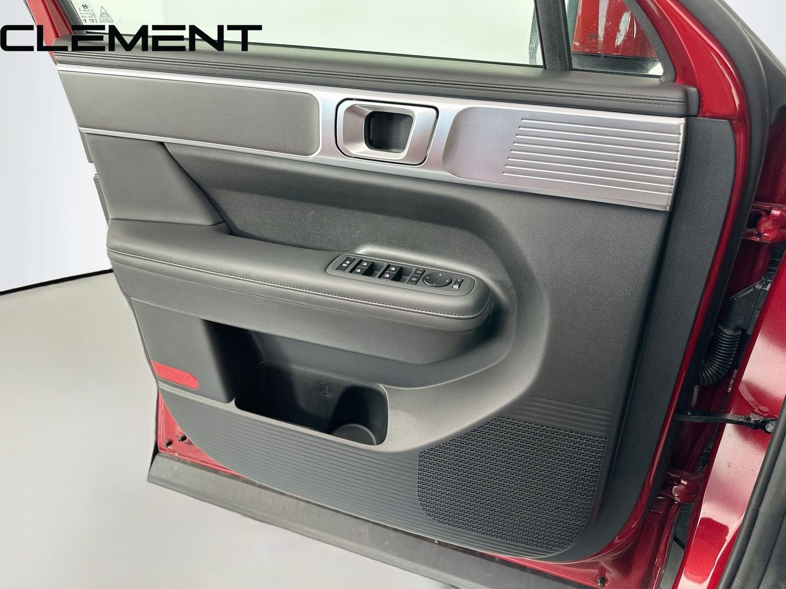 Certified Used 2025 Red Hyundai SEL image 27