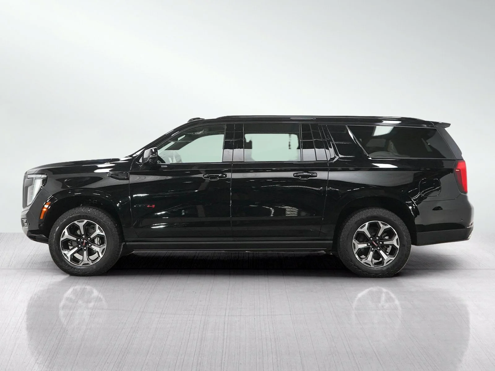 Used 2026 GMC Yukon XL AT4 Ultimate with VIN 1GKS2WKL4TR152333 for sale in Wayzata, Minnesota
