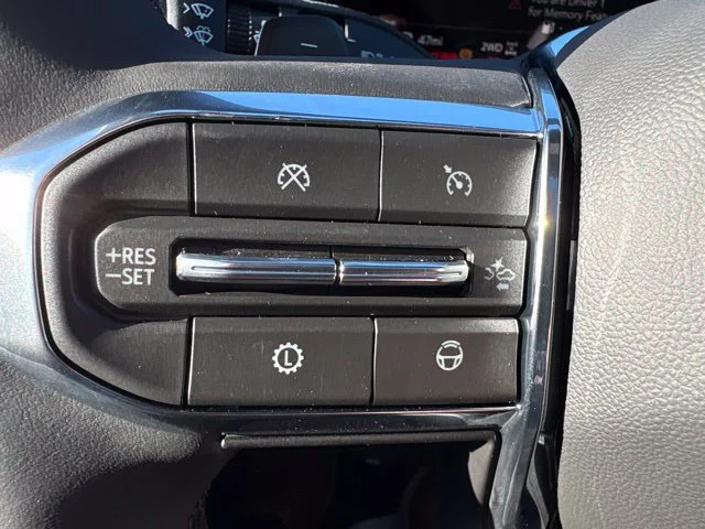 2027 GMC Yukon Denali - Photo 36