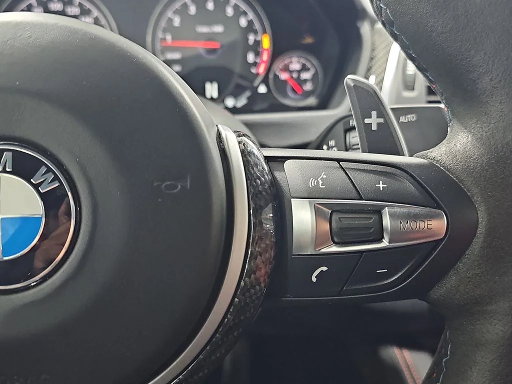 Used 2018 White BMW Base image 20