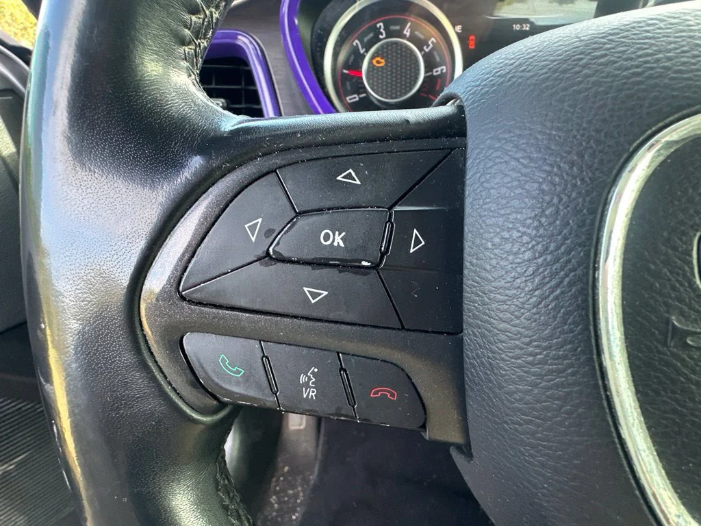 Used 2015 Pitch Black Clearcoat Dodge SXT image 14